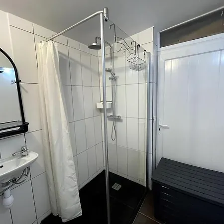 De 25m Carre Refait A Neuf, Proche Tram B Et Fac