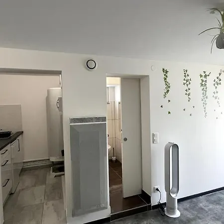 De 25m Carre Refait A Neuf, Proche Tram B Et Fac Διαμέρισμα *