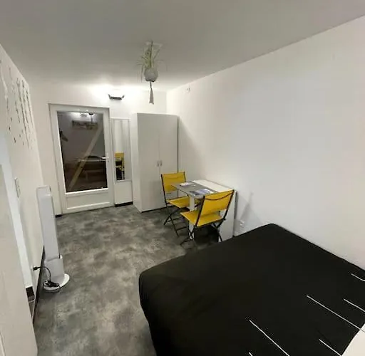 De 25m Carre Refait A Neuf, Proche Tram B Et Fac Apartament *